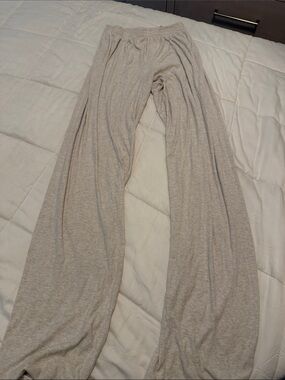 Aritzia The Group lounge pants in oatmeal XS